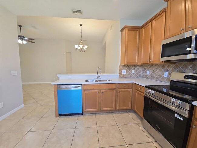 Building Photo - 5201 Sunset Canyon Dr