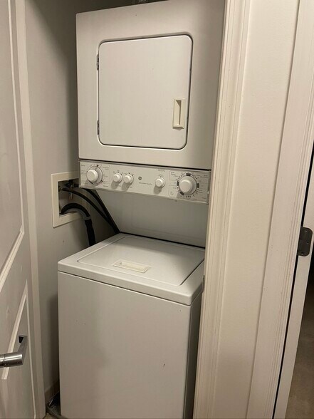 In Unit Washer/Dryer - 6506 America Blvd