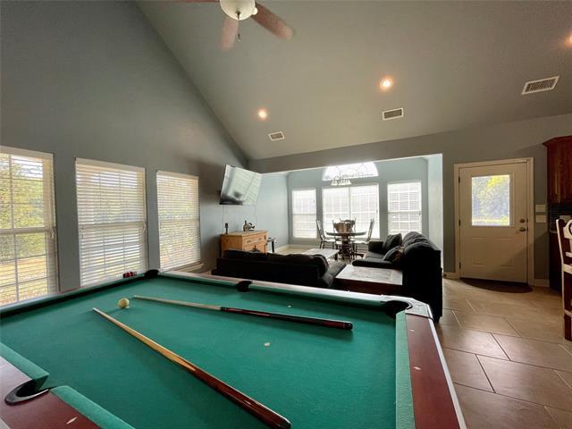 Building Photo - 324 FM 1971