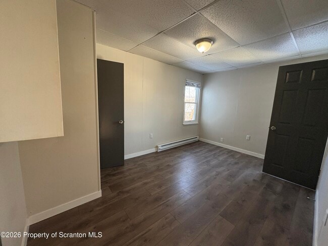 Building Photo - 511 Oak St