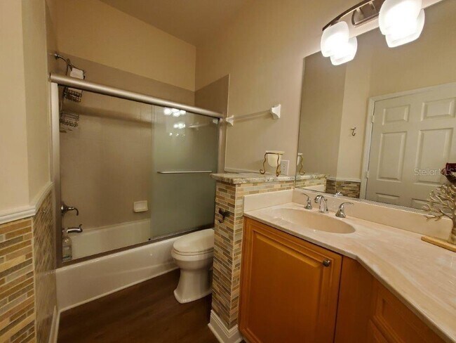 Building Photo - 240 West End Dr