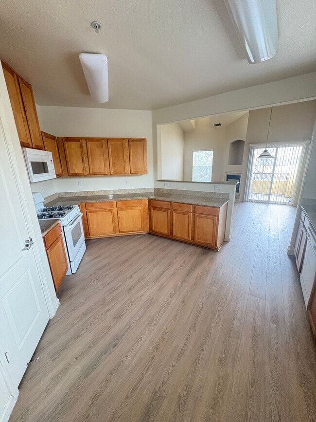 Building Photo - 9050 Double R Blvd