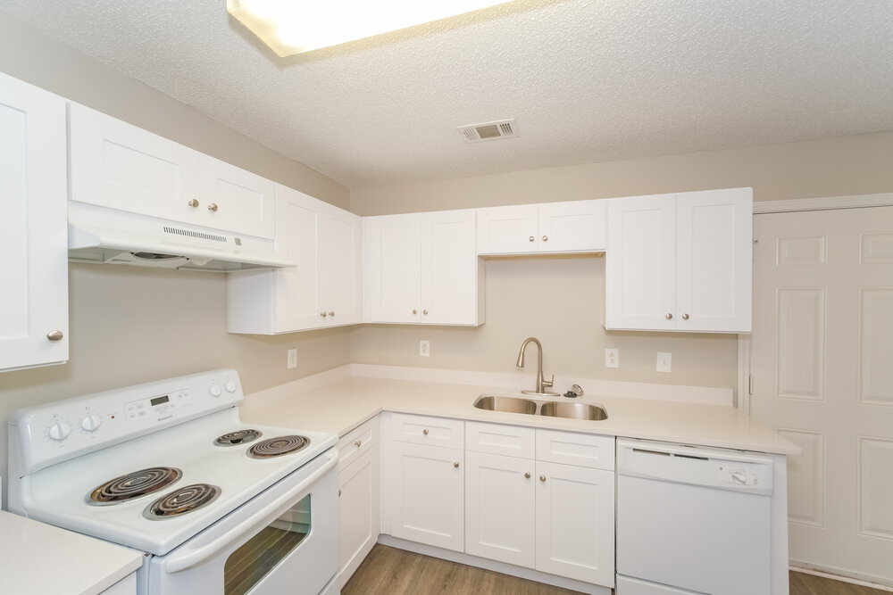 Building Photo - 2150 Ivy Ln