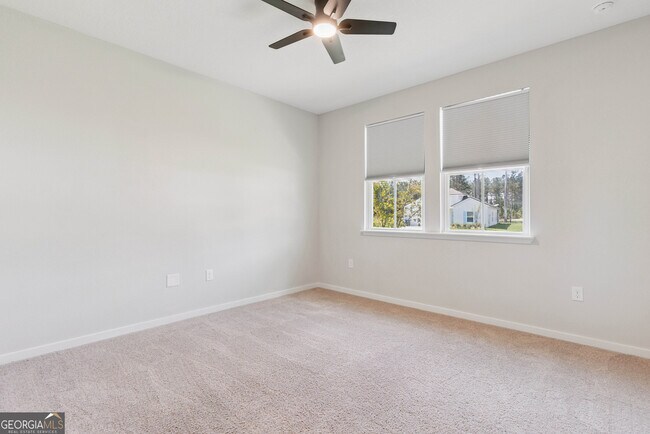 Building Photo - 208 Park View Ln