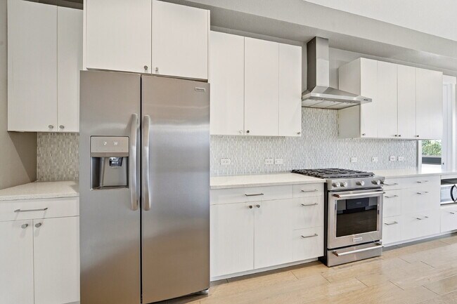Building Photo - $3,045.95, 2 Beds - 2 Bath, Condo in Denver with Unobstructed Mountain Views!