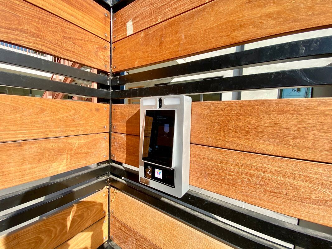 Building Photo - 3207 W 3rd, #1