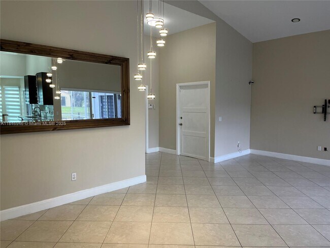 Building Photo - 248 NW 47th Ave