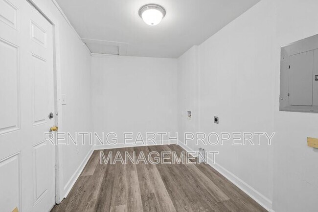 Building Photo - 1540 Cleveland Ave SW