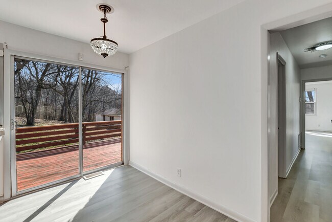 Building Photo - 6469 Fleetwood Dr