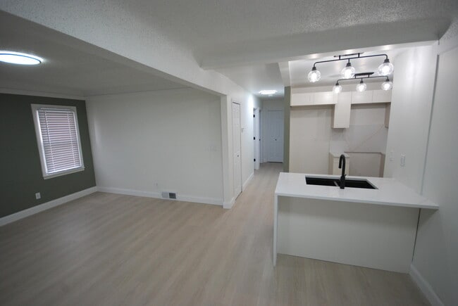 Building Photo - 20532 Lesure St