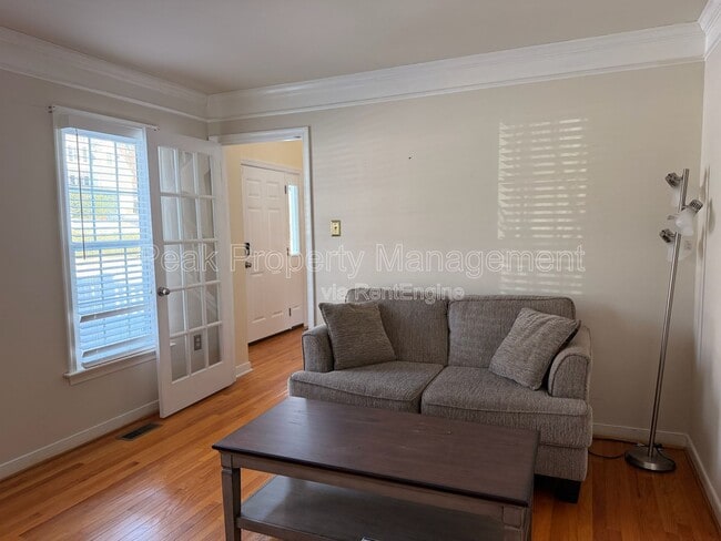 Building Photo - 11809 Sanbury Ln