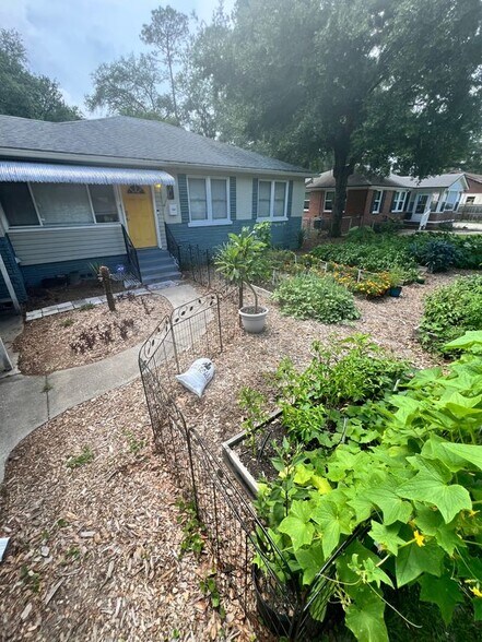 Building Photo - 5614 Nettie Rd