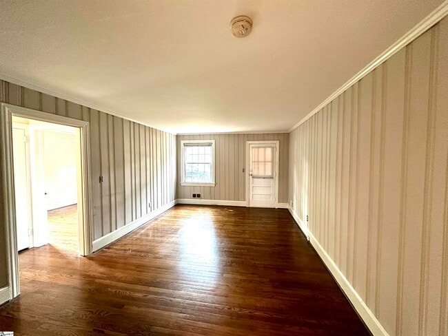 Building Photo - 5 Whitsett St