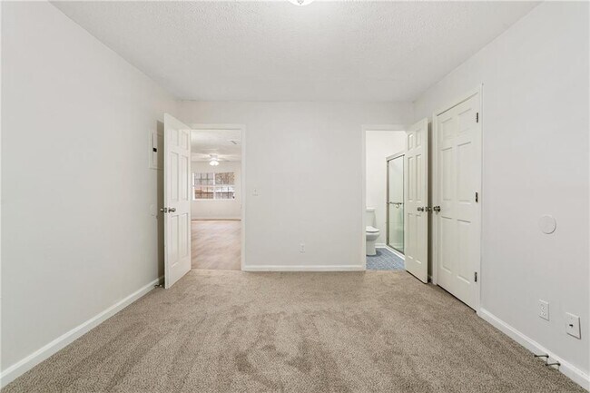 Building Photo - 6290 Love St