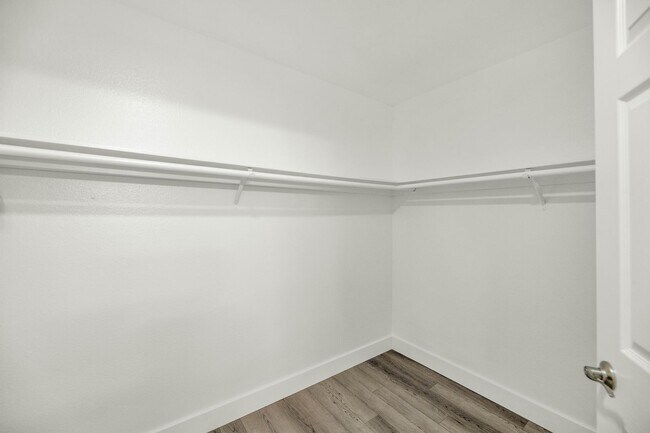 Building Photo - 5221 N 24th St