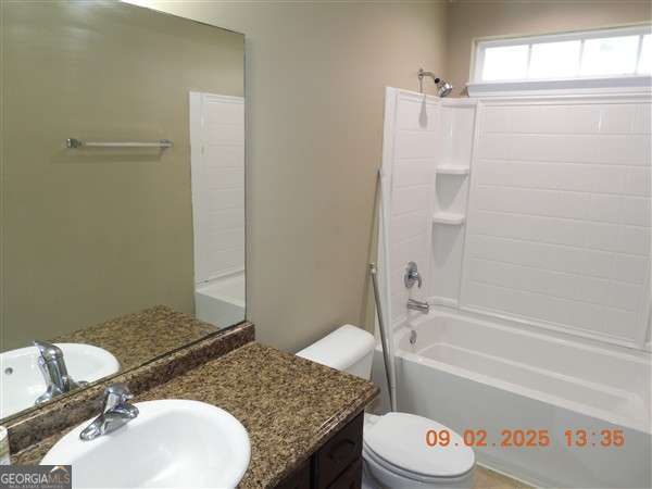 Building Photo - 146 Grandview Dr