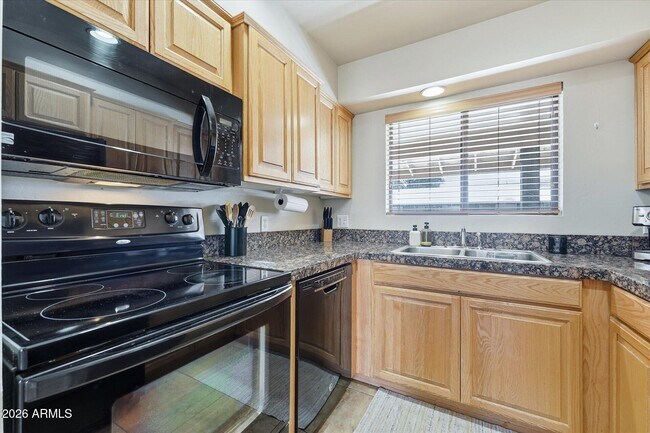 Building Photo - 3200 S Litzler Dr