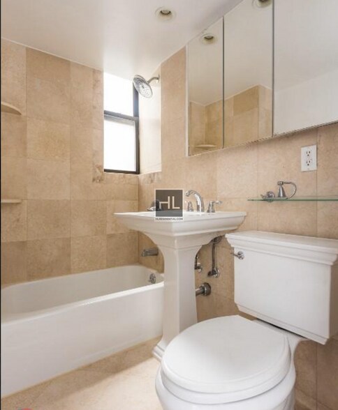 Building Photo - West 14th Street