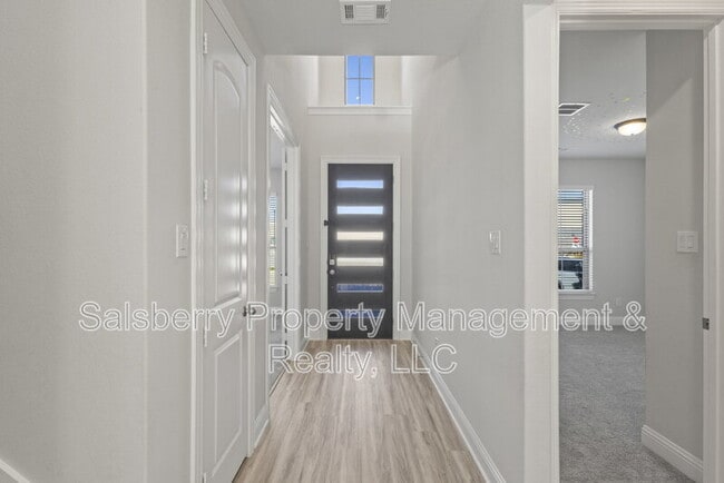 Building Photo - 2021 Daniel Dr