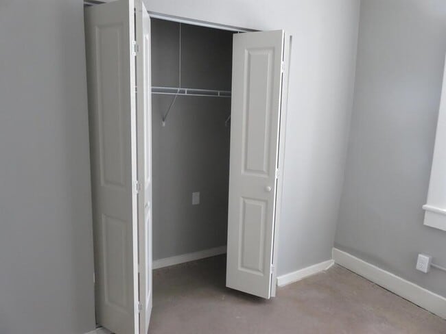 Building Photo - 421 N Brady St