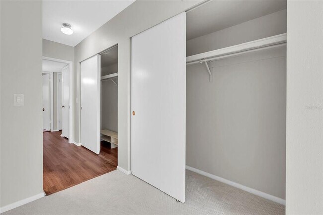 Building Photo - 2417 Persian Dr