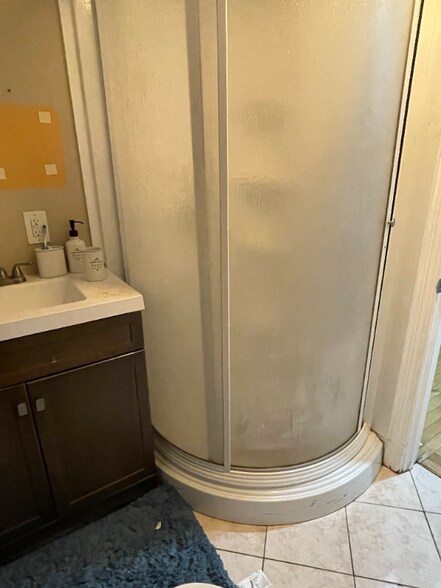 Building Photo - 241 Ash St