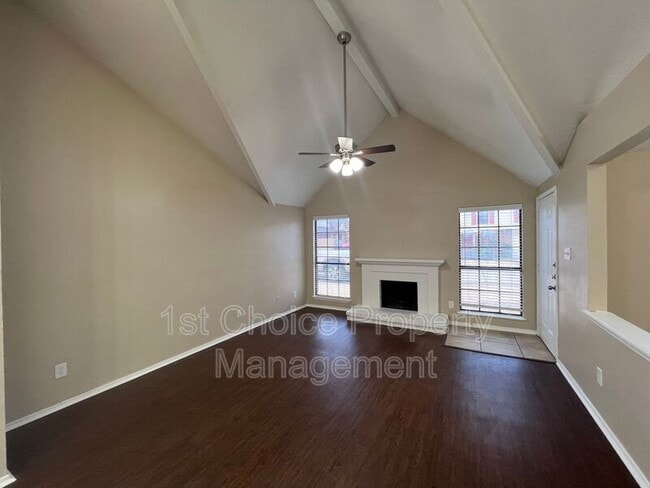 Building Photo - 6714 Old Stone Dr