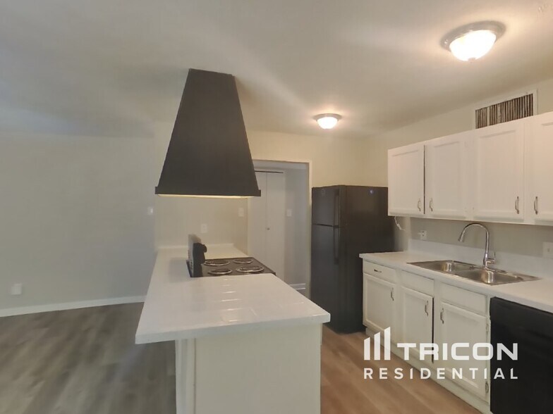 Building Photo - 1711 Pilot Way