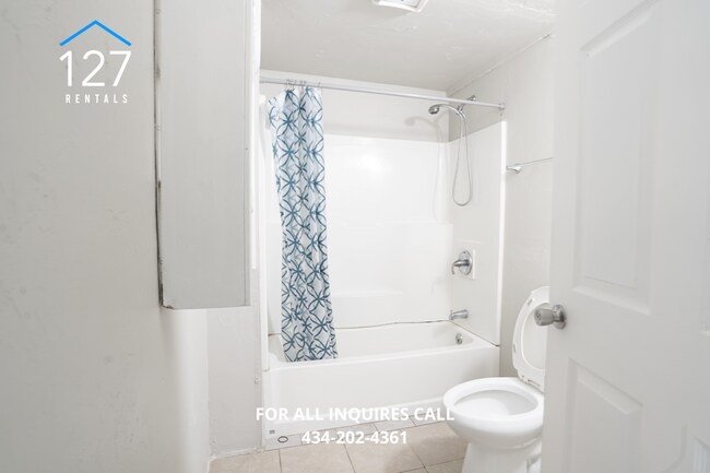 Building Photo - Modern Comfort Meets Prime Convenience – Stunning 3BR/2BA in Lynchburg!
