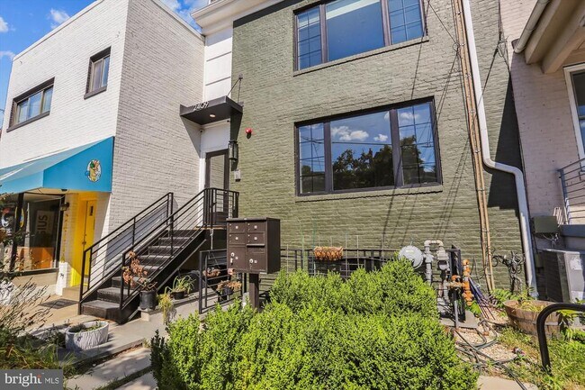 Building Photo - 2409 37th St NW