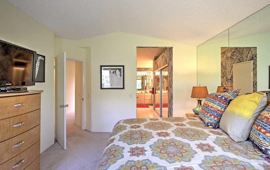 Building Photo - 55435 Tanglewood