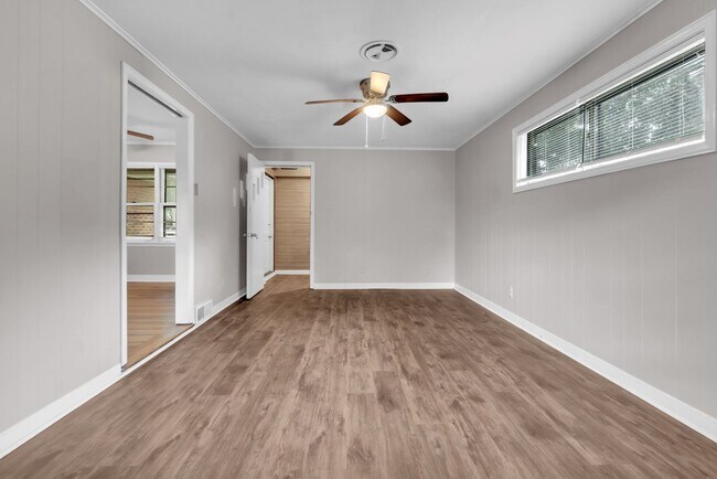 Building Photo - 401 Conwell Rd