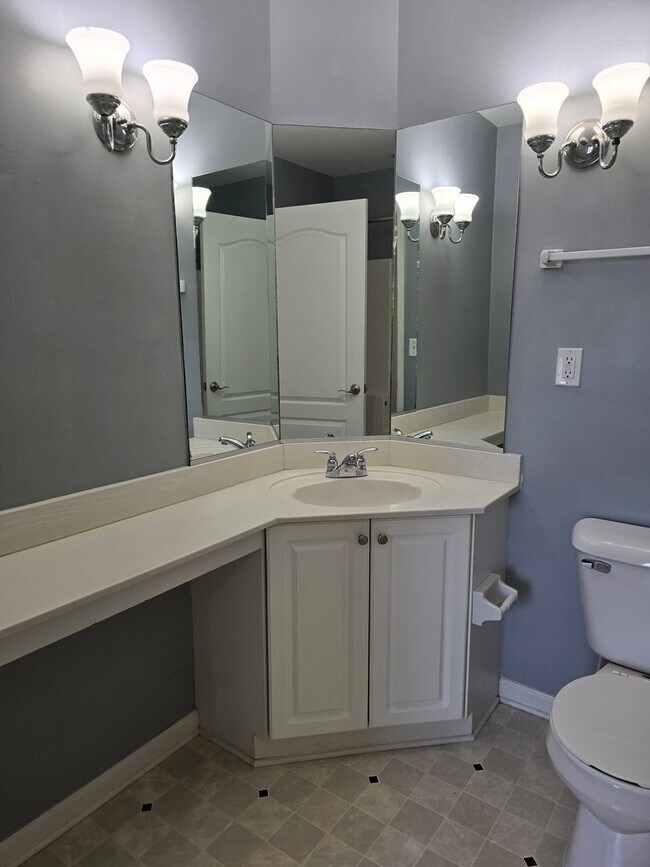 Building Photo - 4424 Duffy Dr
