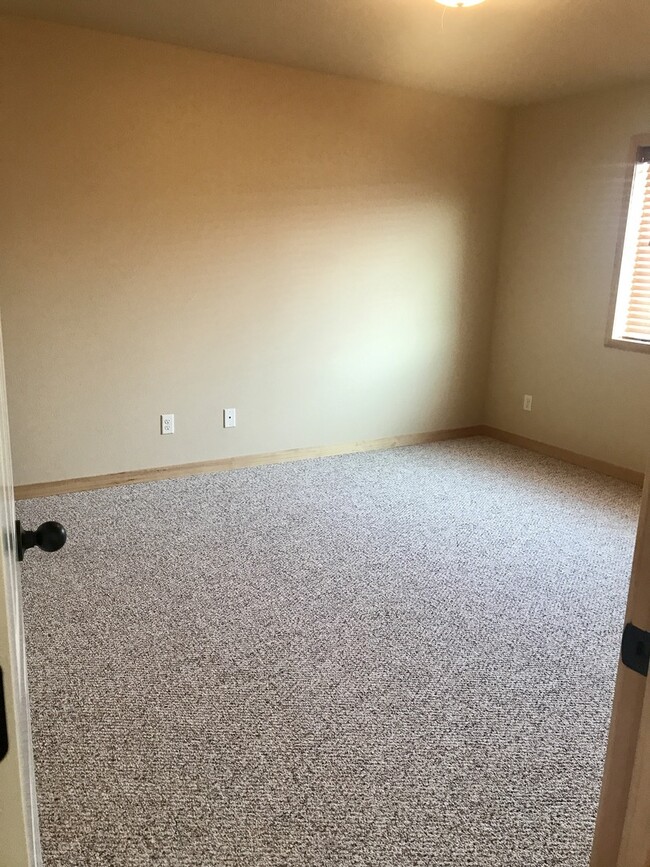 Building Photo - Brand New - 3 Bedroom 2 1/2 Bathroom Townh...