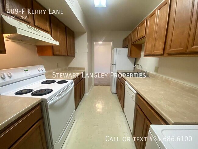 Building Photo - 409 Kerry Ln