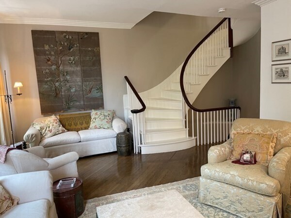 Building Photo - 86 Revere St