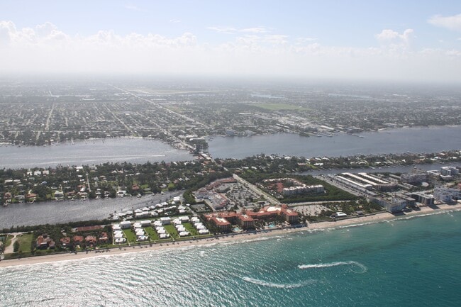 Building Photo - 3605 S Ocean Blvd