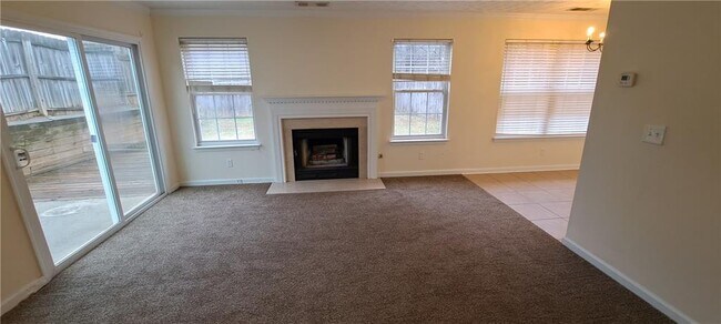 Building Photo - 2395 Lexington Ln