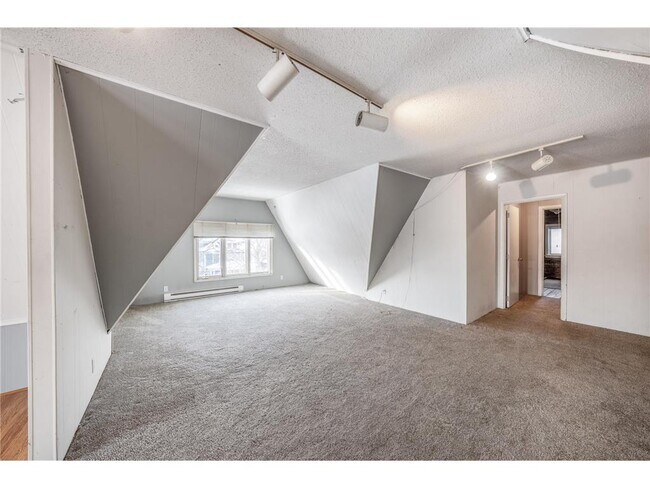 Building Photo - 1721 Humboldt Ave S