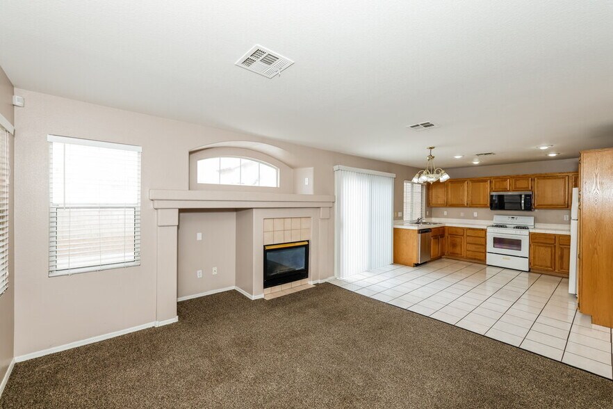 Building Photo - 8110 Sundown Vista Ave