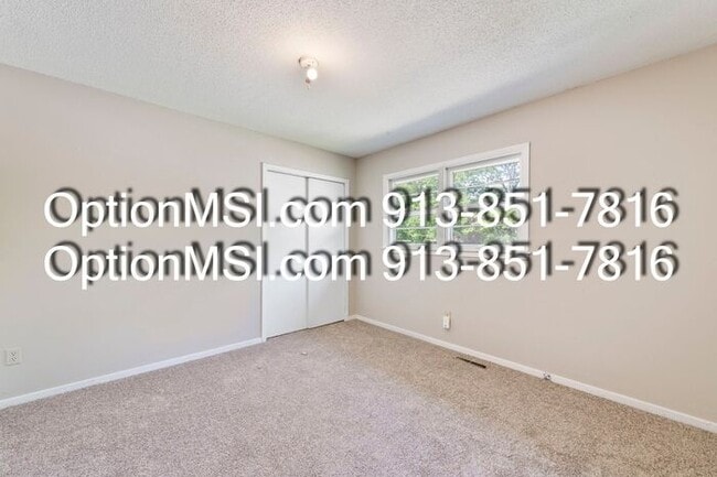 Building Photo - Affordable JOCO duplex~