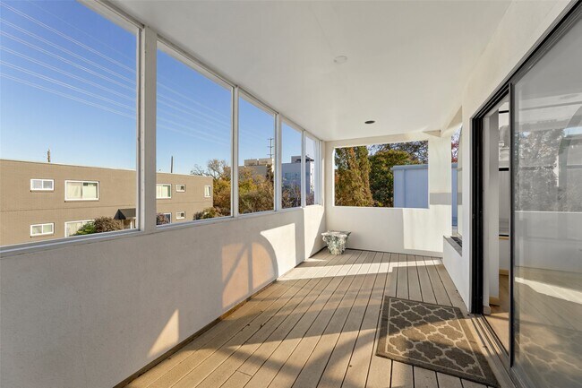 Building Photo - 1201 Autrey St