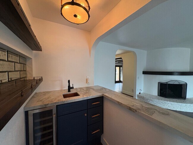 Building Photo - Spacious Vista Home with Large Lot, Designer Finishes & Guest Suite