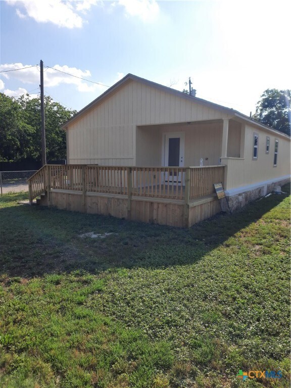 Building Photo - 418 N 22nd St