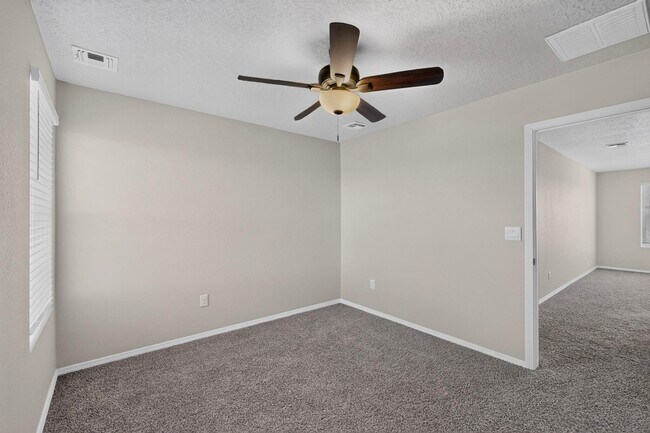 Building Photo - 4847 Mount Salas St NE