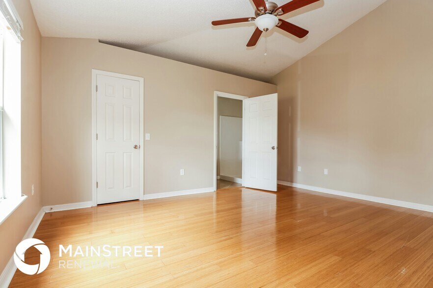 Building Photo - 12276 Pine Bluff St