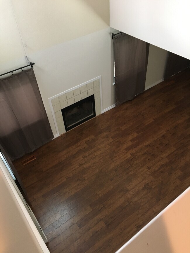 Building Photo - 7565 Lighthouse Ln