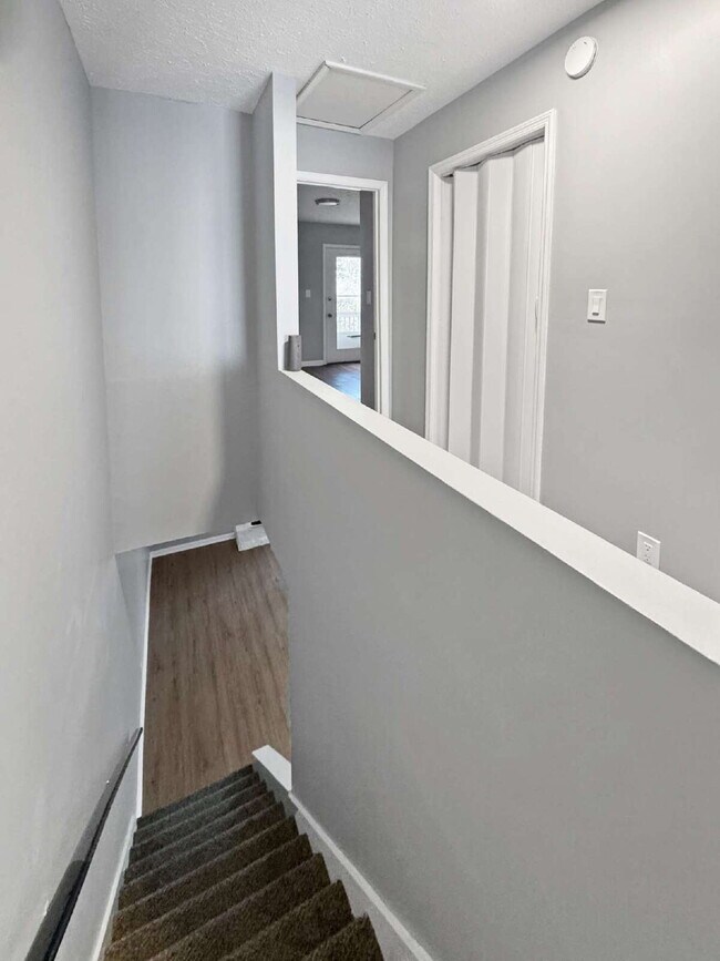 Building Photo - Recently Renovated Condo in Lake Lanier Community