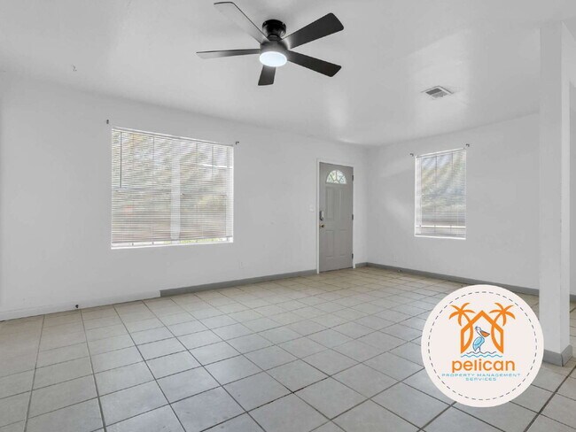 Building Photo - Rental Home in Desirable Navy Point Area