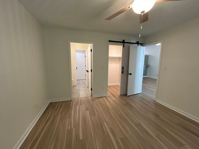 Building Photo - 2 Bed, 2 Bath Renovated Townhouse – Single-Level Living – $1,750/month